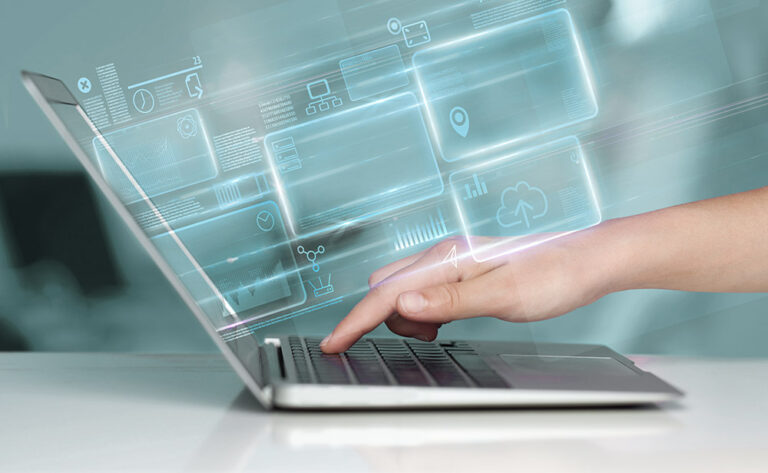 Apris-Praxissoftware mit dem Modul Smart Check auf dem Laptop